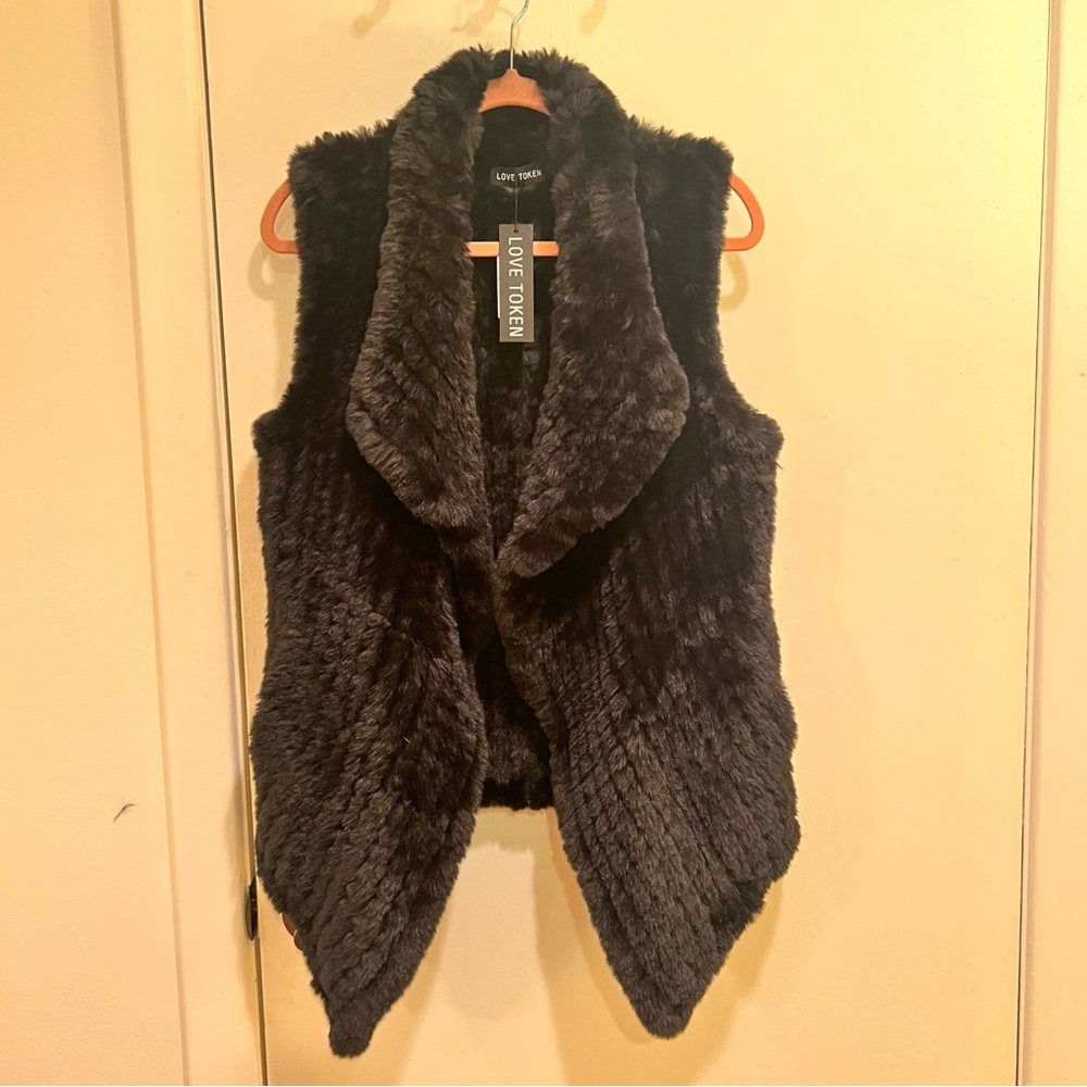 Love Token Amy Vest - NWT - Black - SZ Medium - Picture 9 of 14